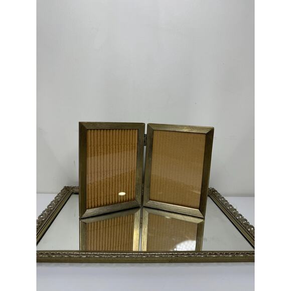 Vintage MCM Gold Tone Ornate Metal Tabletop Double Pictures Frame - Picture 2 of 9